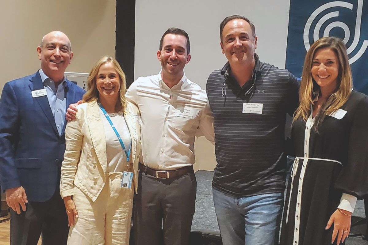 Photo of our panelists at the Navigating Uncertainty Business & Professionals network event featuring moderator Rich Kaper and panelists Michelle Kort, Simon Kreisberger, Ian Sachs and Jessica Levin-Bozek.